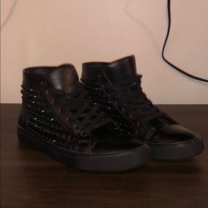 Men’s black spiked Steve Madden sneakers